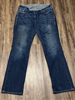 Ariat REAL Mid Rise Boot Jeans Women's 16WR Entwined Boot in Festival Boot Wash